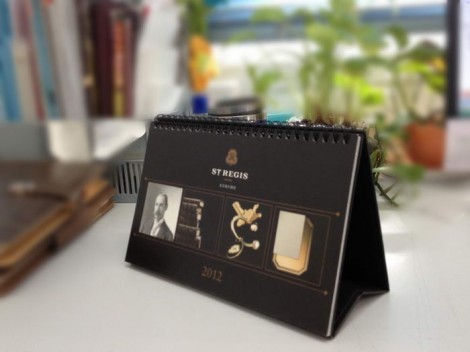 Exquisite desk calendar